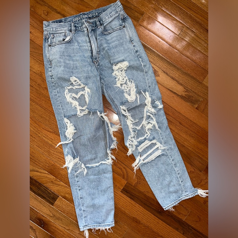 American Eagle Distressed Jeans
